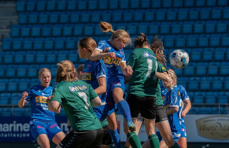 SF Kvinner mot Hei på Release Arena - foto: Rose M. Thorheim