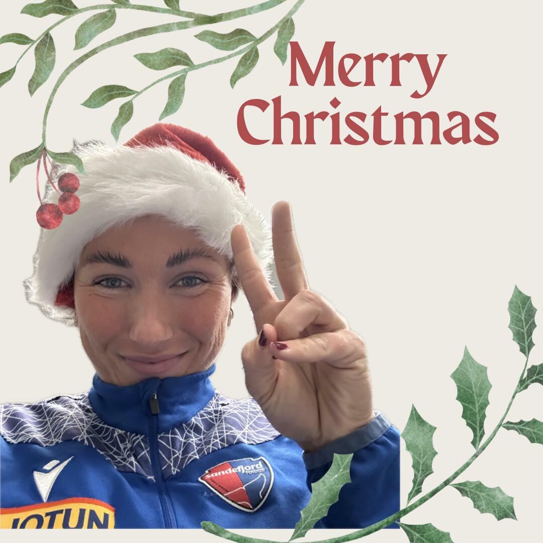 Vår kaptein Andrea ønsker dere alle en riktig God Jul